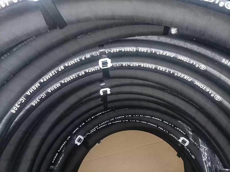 Wear resistant technology of steel wire skeleton suction and discharge mud hose